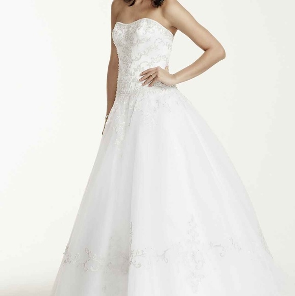 NWT Wedding Ballgown - Picture 4 of 7